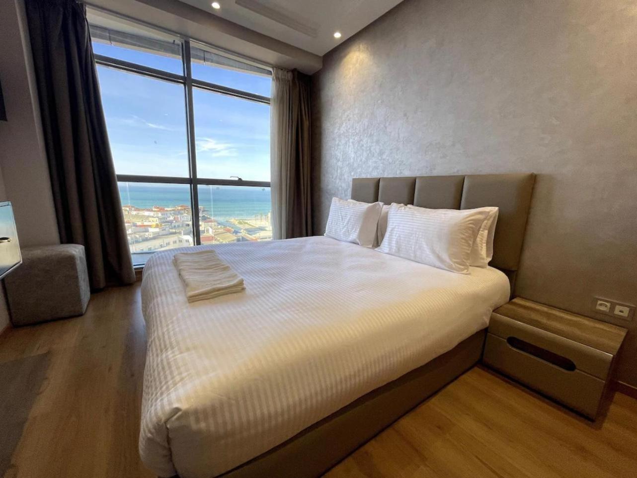 Seafront 2 Bedrooms Flat 丹吉尔 外观 照片